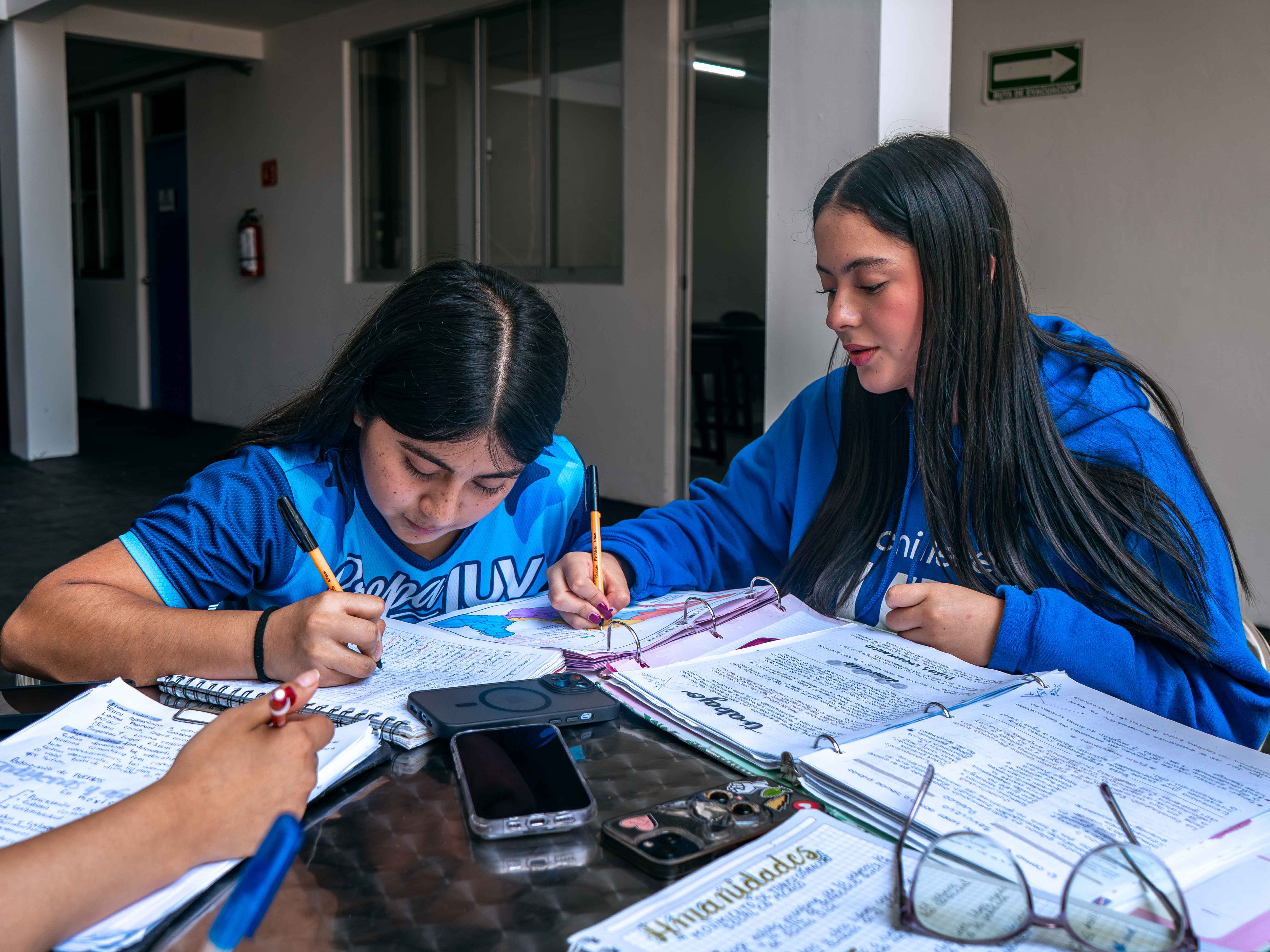 Estudiantes en su graduación